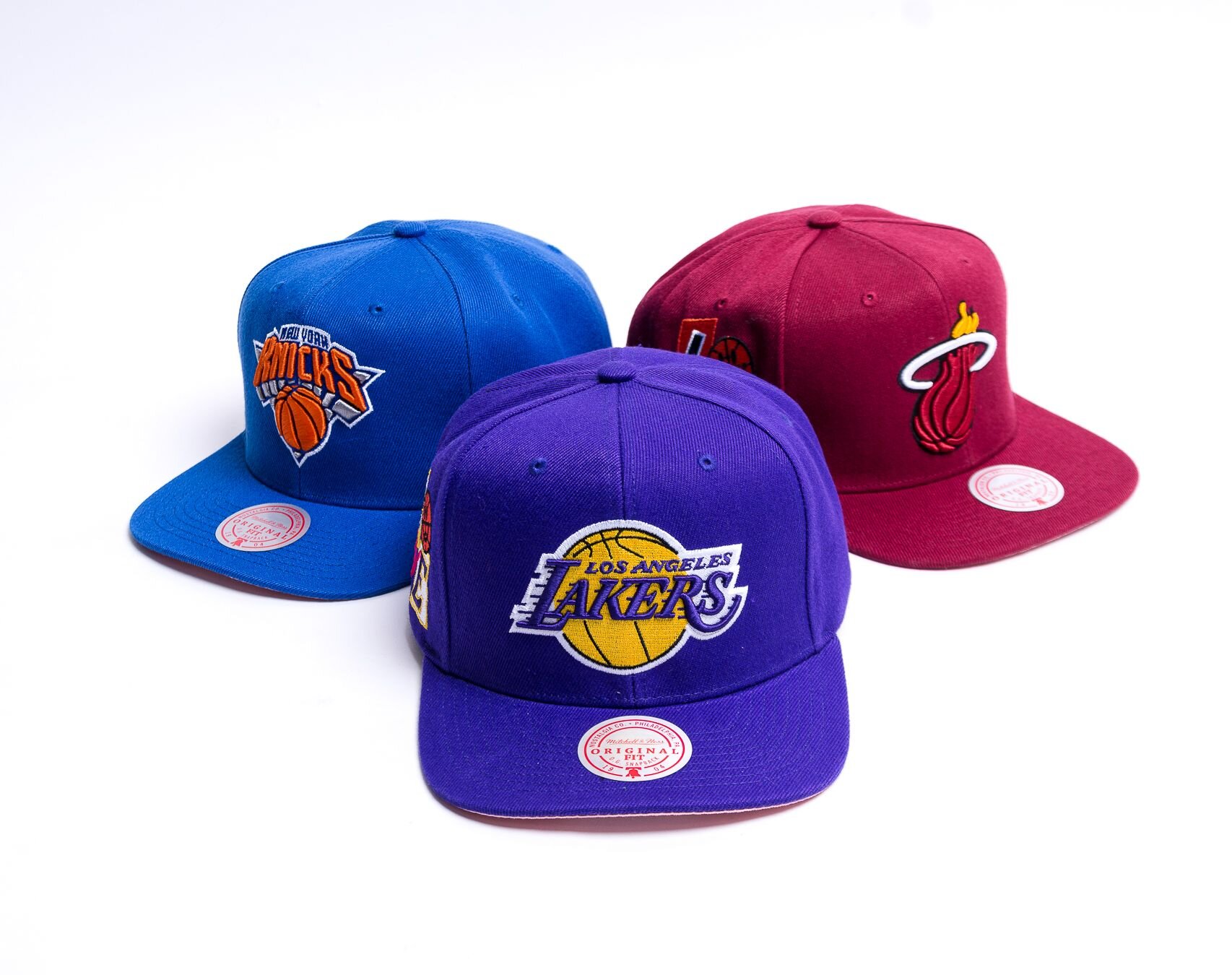 with Love Snapback Los Angeles Lakers