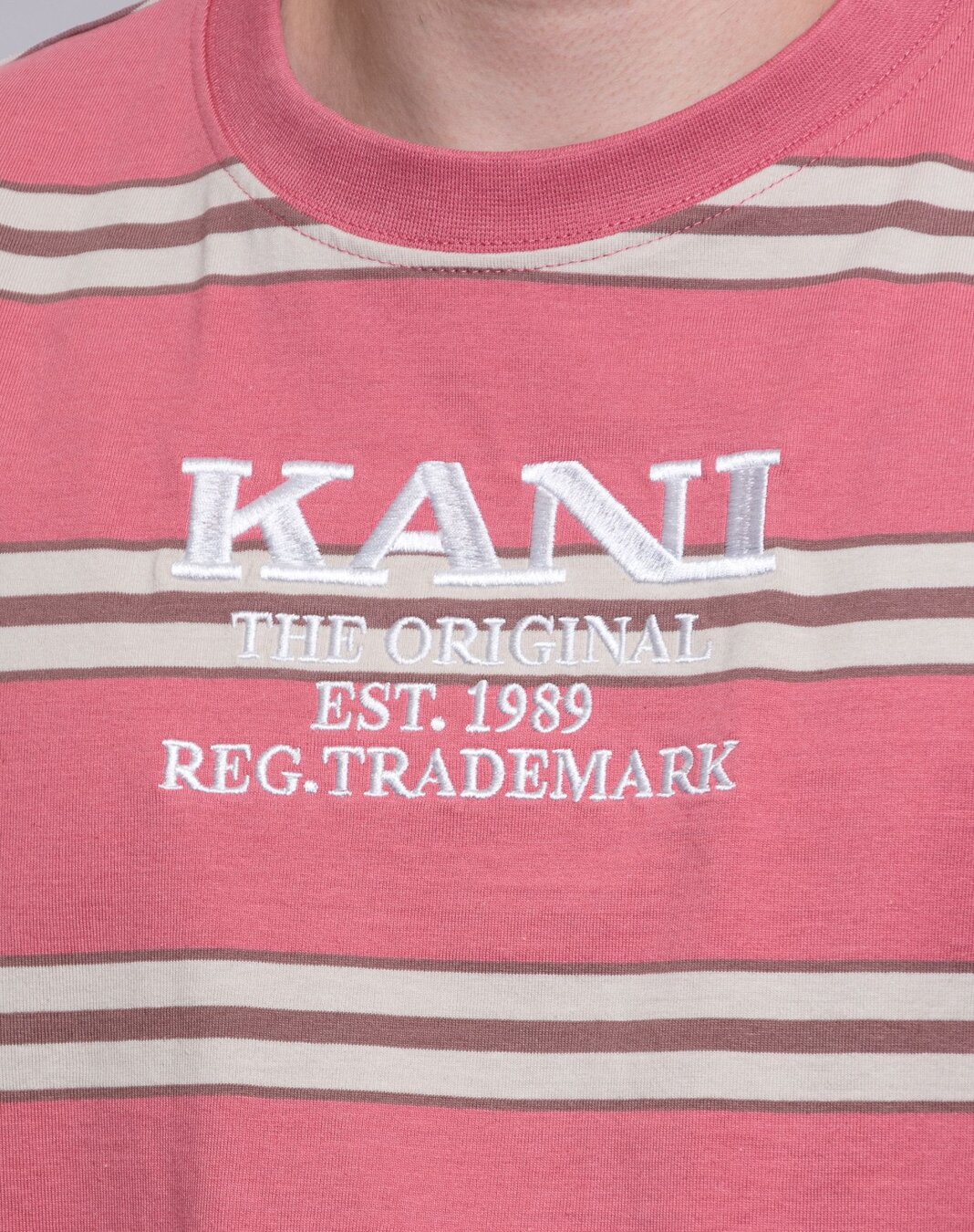 Triko Karl Kani Retro Stripe Tee rose brown light sand Snapbacks