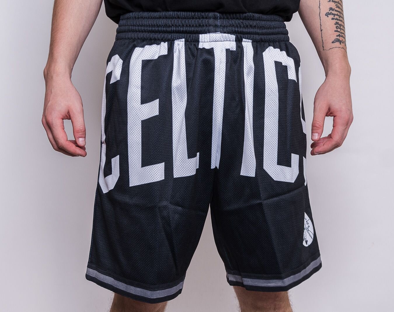 Boston Celtics Mitchell & Ness Black Big Face 3.0 T-Shirt