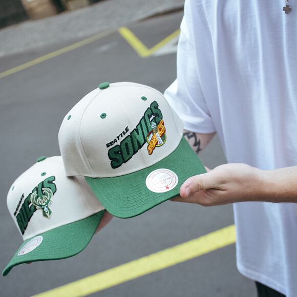 Kšiltovka NBA Retro Type Pro Snapback Milwaukee Bucks Off White