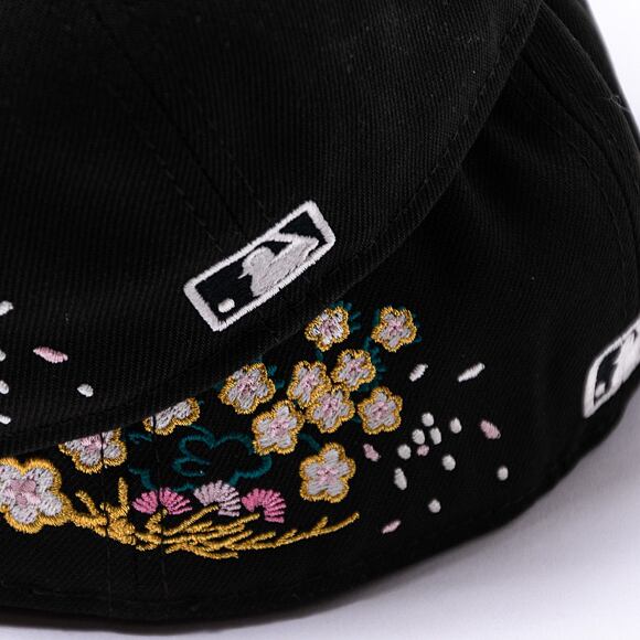 Kšiltovka New Era 59FIFTY "Cherry Blossom" Chicago White Sox