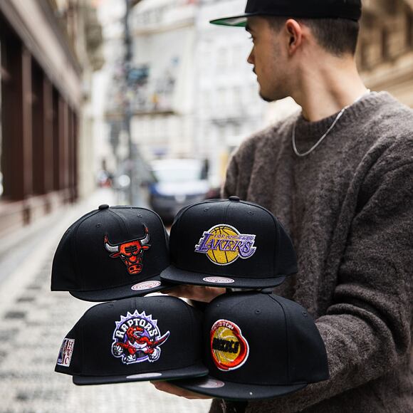 Kšiltovka Mitchell & Ness - Shine On Snapback Hwc - Toronto Raptors - Black