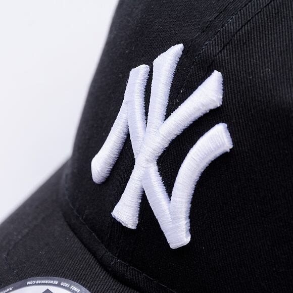 Kšiltovka New Era - MLB Essential 9TWENTY - NY Yankees - Black / White