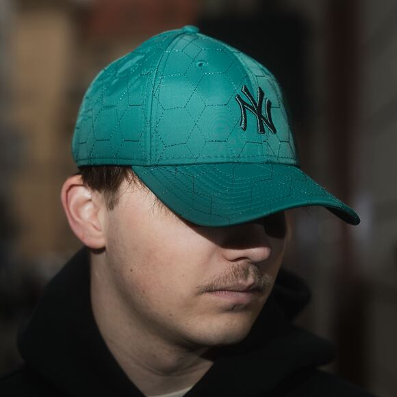 Kšiltovka New Era - 9FORTY MLB Quilted - NY Yankees - Green / Black