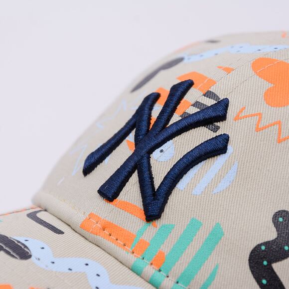 Dětská Kšiltovka New Era - MLB Kids Print 9FORTY - NY Yankees - Stone / Navy