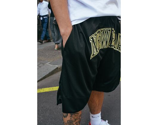 Kraťasy New Era Oversized Mesh Shorts - Black / Metallic Gold
