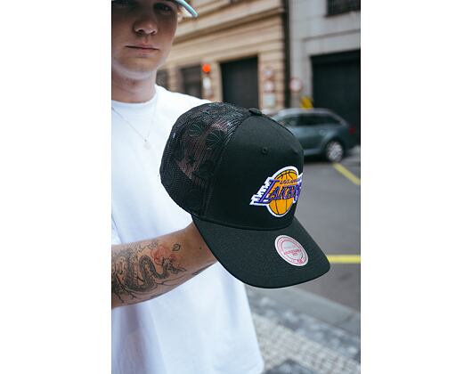 Kšiltovka NBA Monogram Trucker Los Angeles Lakers Black