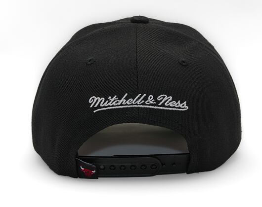 Kšiltovka Mitchell & Ness - Neon Logo Pro Snapback - Chicago Bulls - Black