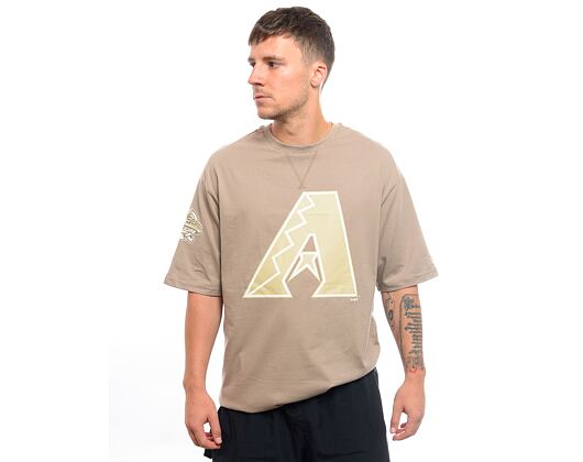 Triko New Era MLB World Series Back Print Oversized Tee Arizona Diamondbacks - Ash Brown / Oat Milk