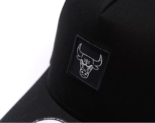 Kšiltovka New Era - NBA Metallic Patch 9FORTY A-Frame - Chicago Bulls - Black / Silver