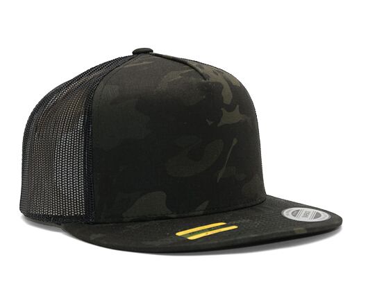 Kšiltovka Yupoong Multicam Trucker Cap Black