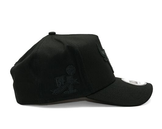 Kšiltovka New Era - 9FORTY A-Frame Monochrome - Chicago Bulls - Black