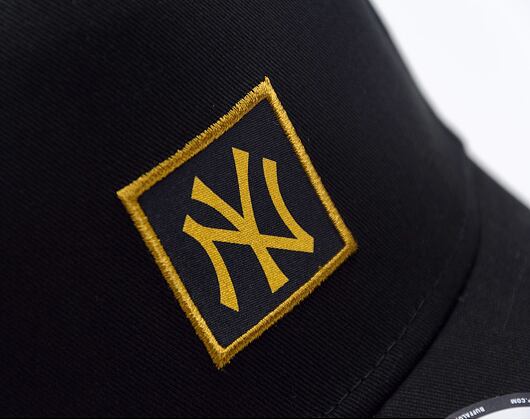 Kšiltovka New Era - 9FORTY A-Frame MLB Metallic Patch - NY Yankees - Black / Gold