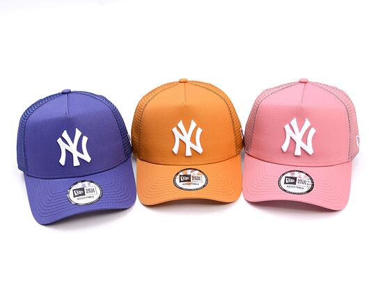 Kšiltovka New Era - MLB Essential 9FORTY Trucker - NY Yankees - Ochre / Stone