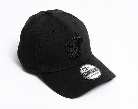 Kšiltovka New Era 39THIRTY NBA Black On Black Miami Heat