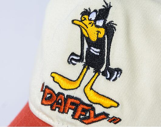 Kšiltovka New Era - 9TWENTY Washed - Daffy Duck - Off White / Dark Red