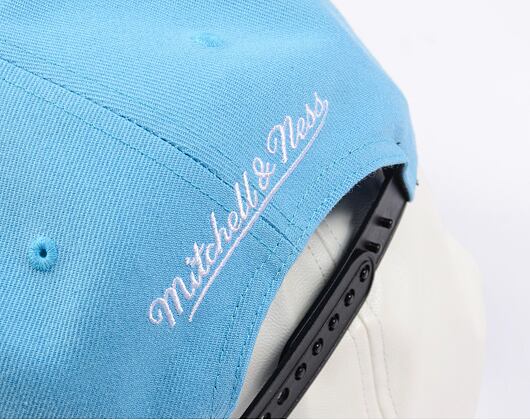 Kšiltovka Mitchell & Ness - Day One Snapback - Chicago Bulls - WHITE/LIGHT BLUE