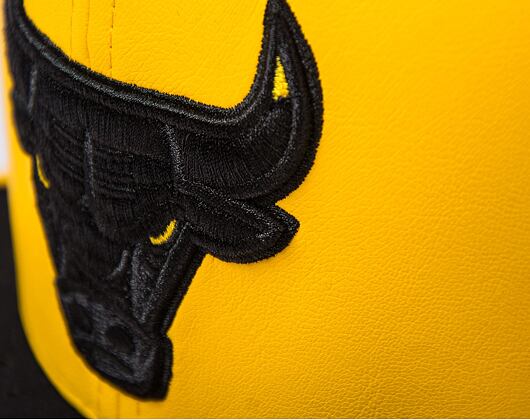 Kšiltovka Mitchell & Ness NBA Day One Snapback Bulls Yellow / Black