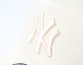 Kšiltovka New Era - 9FORTY A-Frame League Essential - NY Yankees - Beige