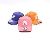 Kšiltovka New Era - MLB Essential 9FORTY Trucker - NY Yankees - Pink / White