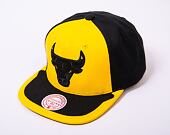 Kšiltovka Mitchell & Ness NBA Day One Snapback Bulls Yellow / Black